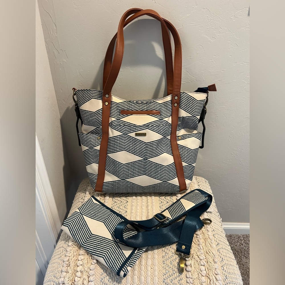 Jj Cole Diaper Bag with Strap and Diaper pad